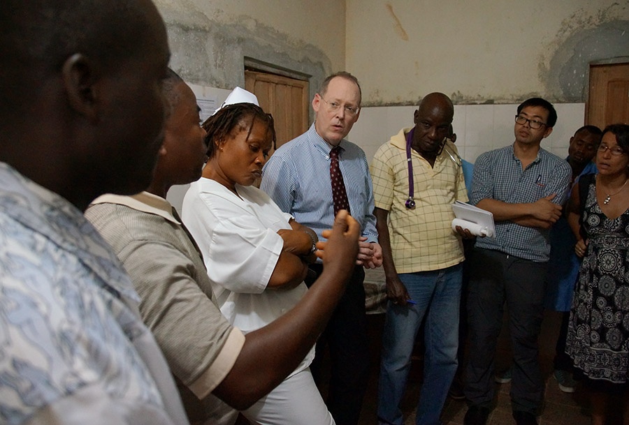 Paul farmer partners in health picture