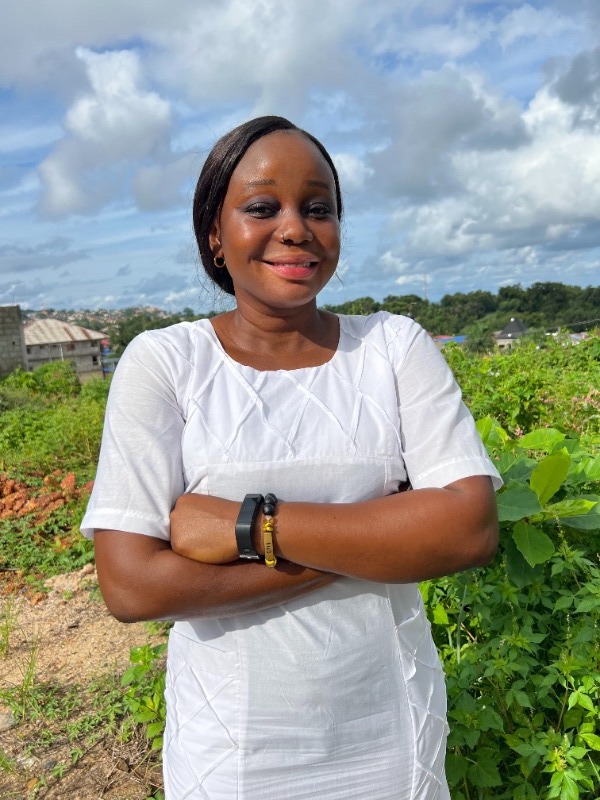 Harolda Onike, a compassionate and dedicated midwife who has been at the forefront of providing essential maternal and newborn care in Sierra Leone. Photo By Sabrina Charles / PIH.