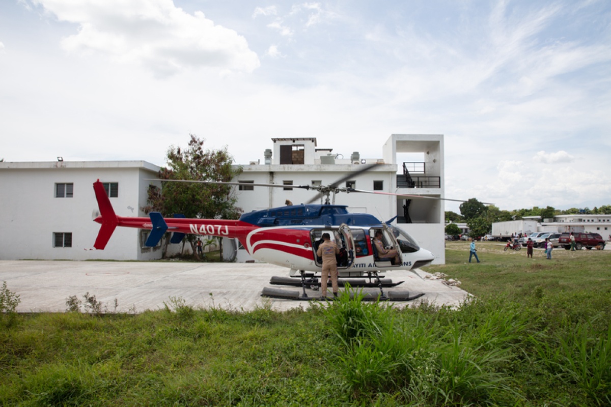 ambulance arrives at HUM in Haiti
