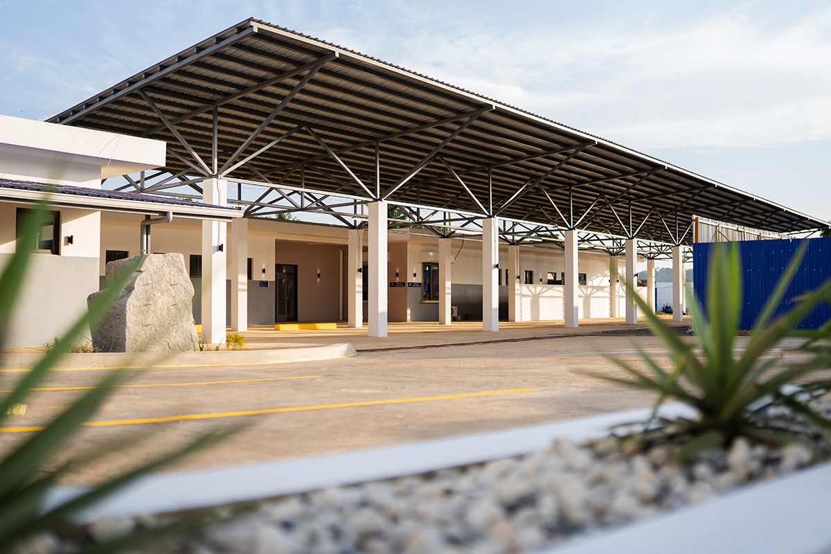 Exterior view of waiting pavilion at the Maternal Center of Excellence