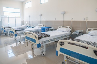 Beds at the newly opened oxygen center in Florencia de Mora.
