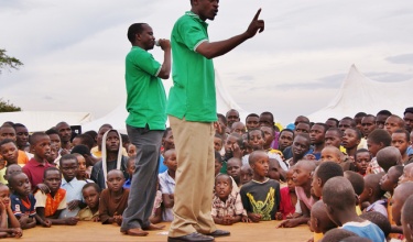 Rwanda: Redefining HIV Care for the World's Poor Rwanda: Redefining HIV Care for the World's Poor