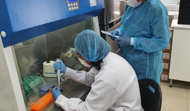 Lab professionals in Lima, Peru