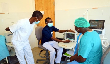 Daniel Maweu trains nurses